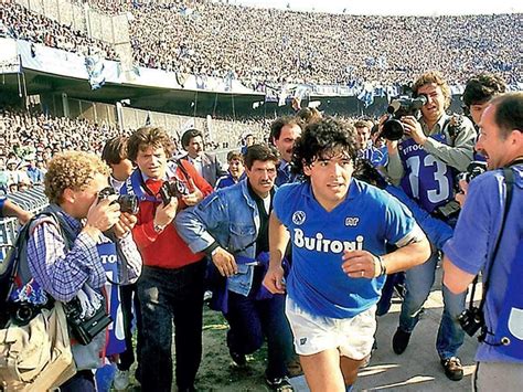 what club team did maradona play for