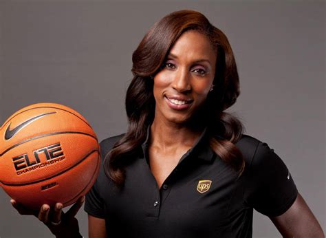 what college did lisa leslie go to