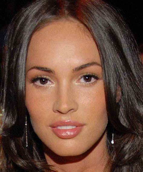 what color eyes does megan fox have