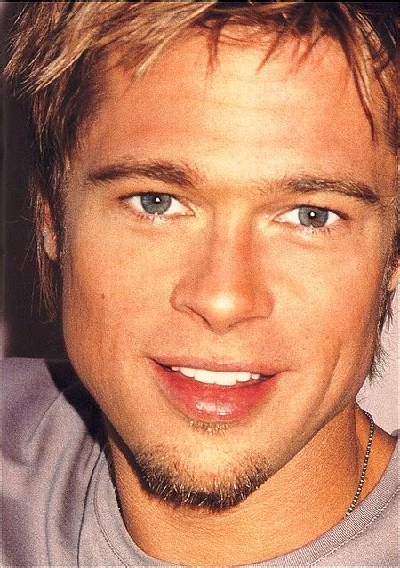 what color is brad pitt's eyes