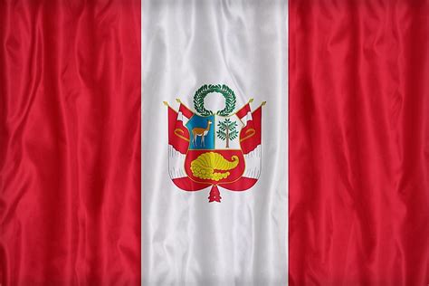 what color is the peruvian flag