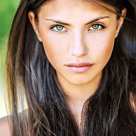  79 Ideas What Colors Look Good With Dark Brown Hair And Green Eyes For Long Hair