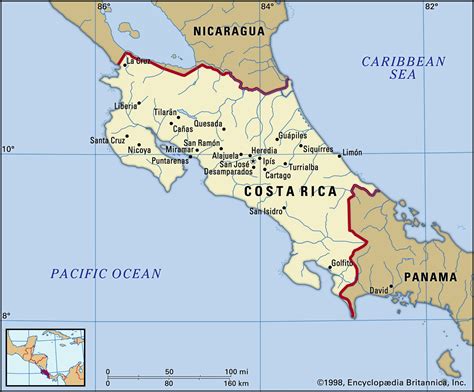 what country is to the north of costa rica