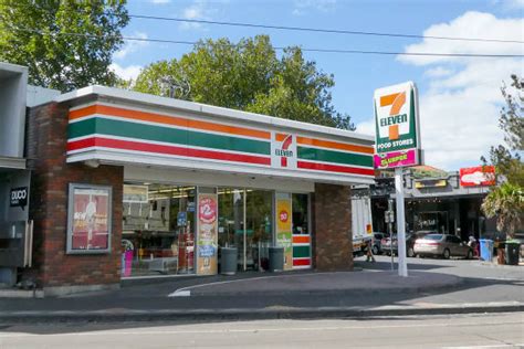 what country owns 7-11