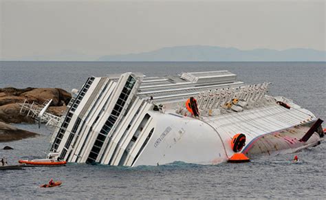 what cruise ship ran aground recently