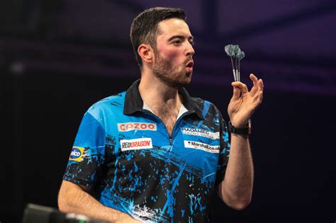 what darts does luke humphries use