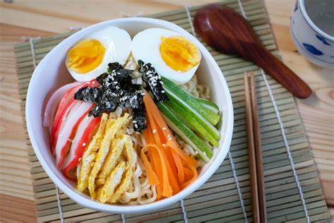 what do japanese people eat for breakfast