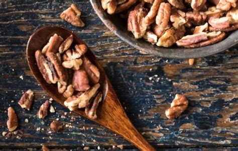 what do pecans taste like