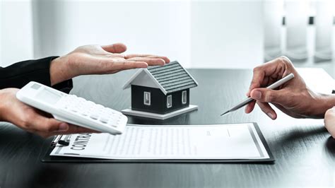 what do the letters clu stand for in relation to an insurance agent