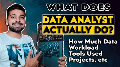 what does a data analytics do