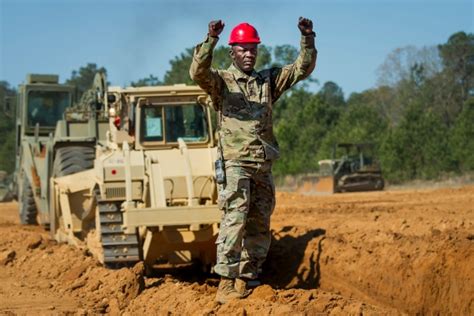 what does a horizontal construction engineer do in the army