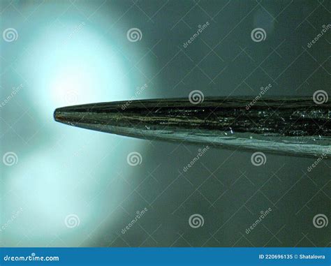 What Does A Needle Look Like Under A Microscope