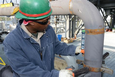 What Does A Pipefitter Do