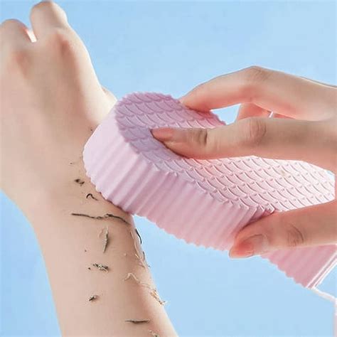 What Does An Exfoliating Sponge Do