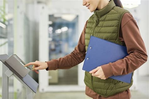 What Does Clocking In Mean