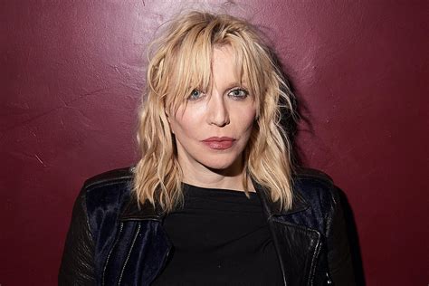 what does courtney love do now
