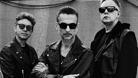 what does depeche mode mean in french