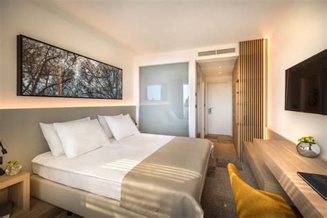 What Does Double Room Single Use Mean