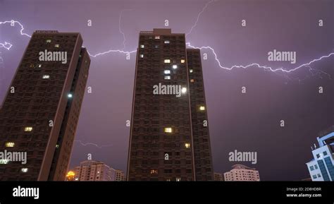 What Does It Mean When Lightning Keeps Flashing