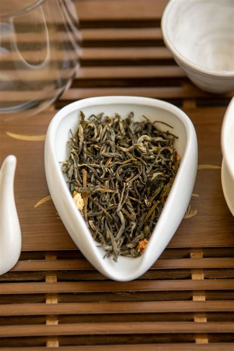 What Does Osmanthus Oolong Tea Taste Like