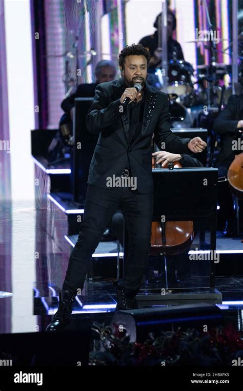 What Does Shaggy Sing