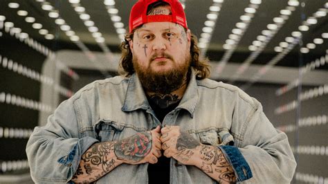 JELLY ROLL’S “SON OF A SINNER” DEBUTS TOP 40 AT COUNTRY RADIO AHEAD OF