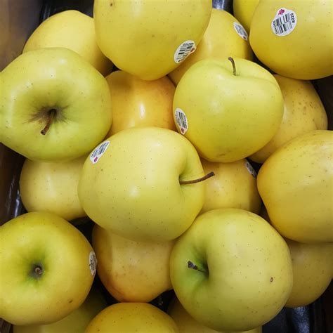 what happened to golden delicious apples