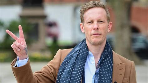 what happened to laurence fox