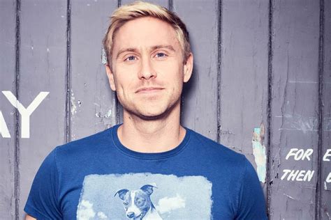 what happened to russell howard