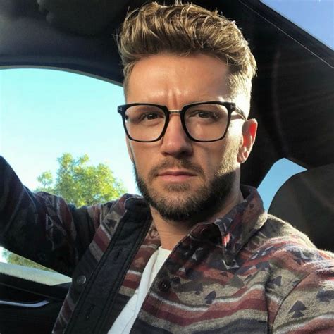 what happened to travis wall