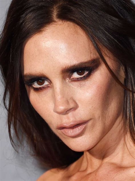 what happened to victoria beckham's face