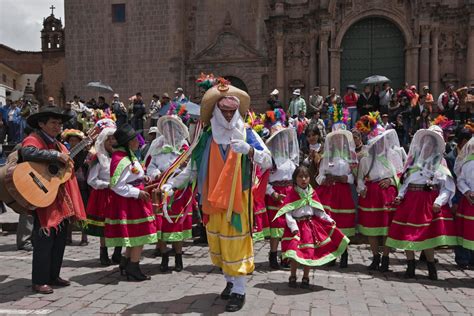 what holidays do they celebrate in peru