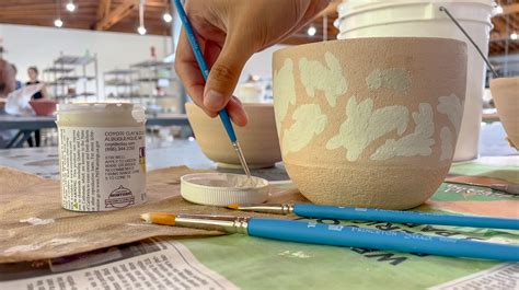 What Is A Ceramic Underglaze
