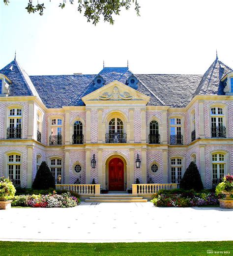 what is a chateau house