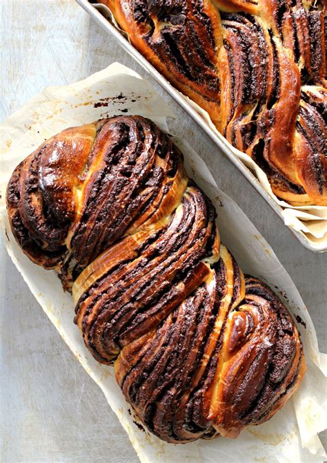 what is a chocolate babka