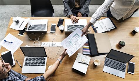 what is a collaborative work environment