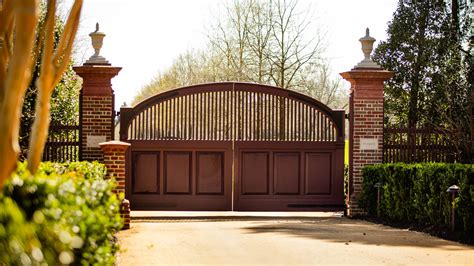 What Is A Gate Maker Called