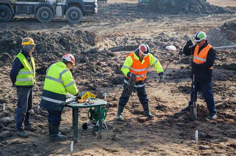 what is a geotechnical engineer