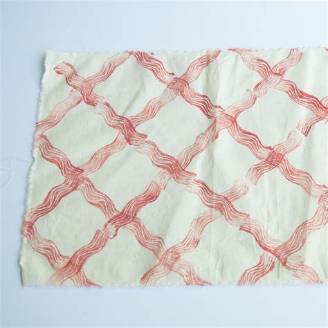 what is a repeat pattern in textiles