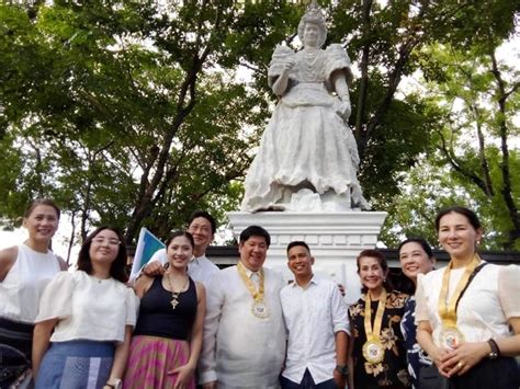 What Is A Statue In Tagalog