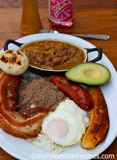 what is a traditional colombian dish