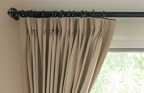 what is an eyelet curtain pole