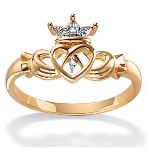 what is claddagh jewelry