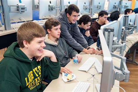 what is considered a computer science class in high school