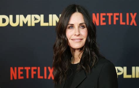 what is courteney cox's net worth