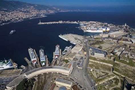 what is cruise ship port in messina italy