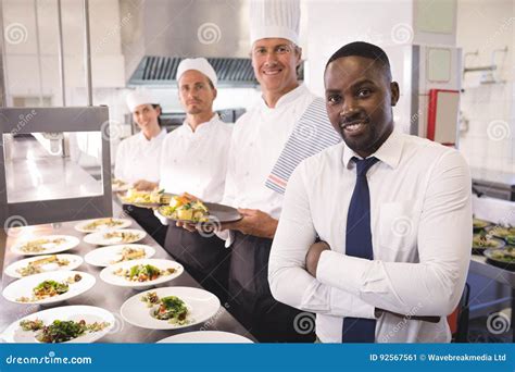 What Is Dining Kitchen Staff