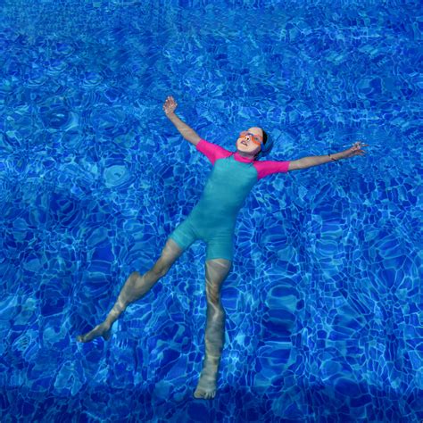 What Is Floating Technique In Swimming