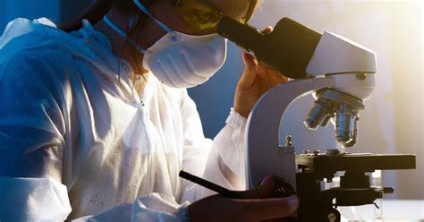 what is forensic scientist