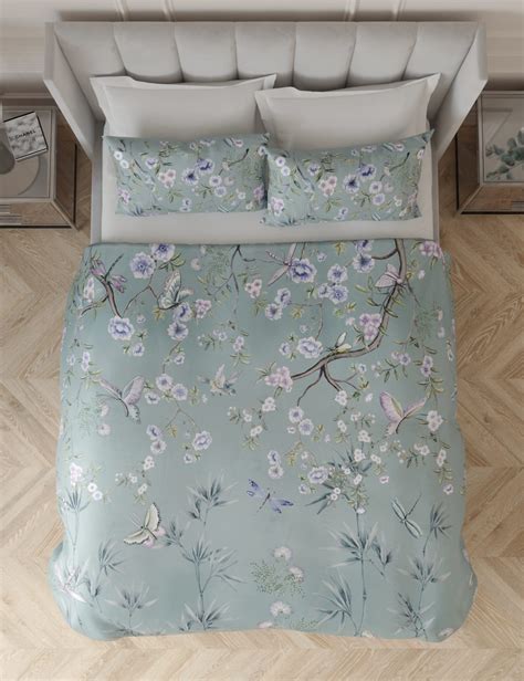 what is included in a bedding set m&s